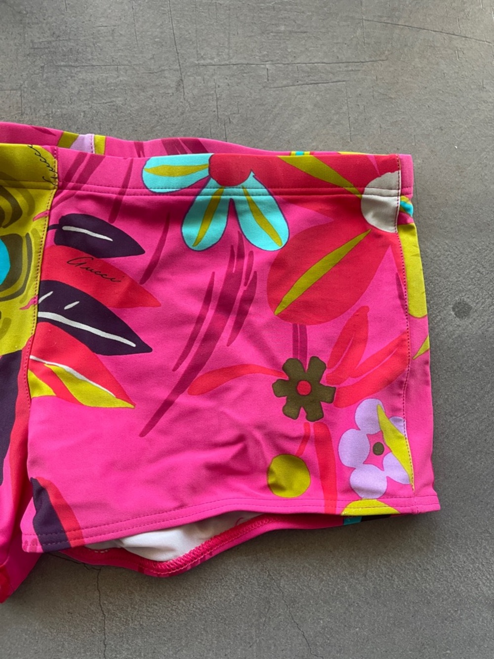 Gucci Vintage 1999 "Las Vegas Hippies" swim Briefs Mens Small S Tom Ford Design - Picture 3 of 12